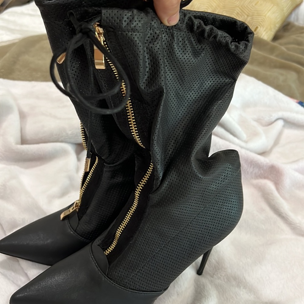 Mesh Adjustable Boots